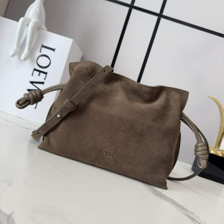 Picture of Loewe Handbags _SKUfw239903564fw